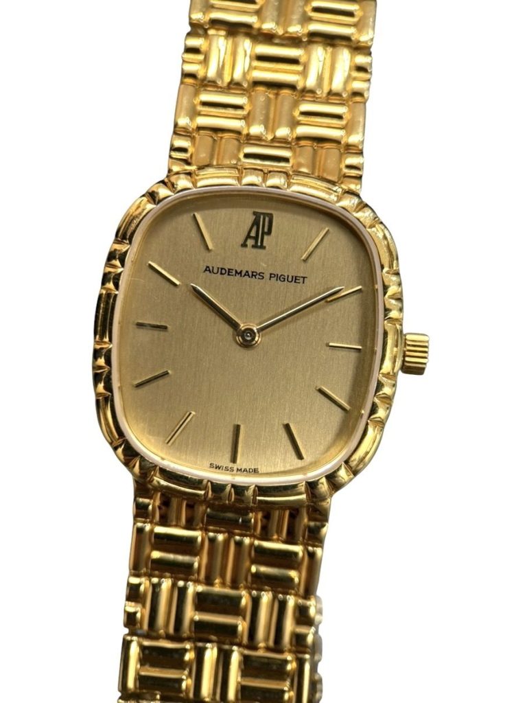 函館市でオーデマピゲの金無垢時計を高価買取　素材金としてもしっかり評価