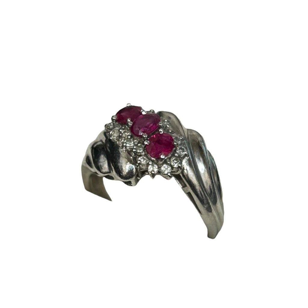 Pt900 サファイア メレダイヤ付きリング 高価買取｜北斗市【買取専門店さすがやイオン上磯店】