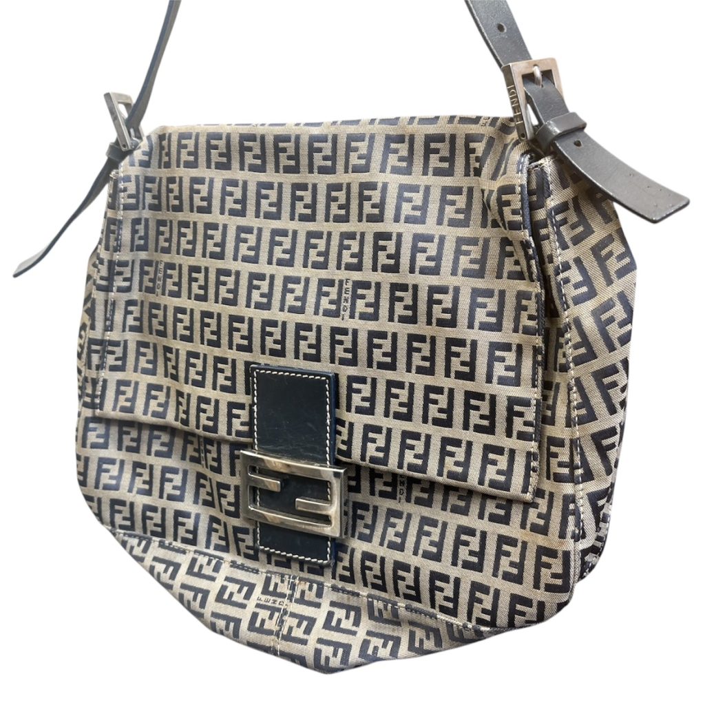 【FENDI (フェンディ)】ズッキーノ マンマバケット ショルダーバッグ 8BR001