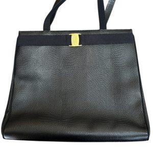 フェラガモ　ハンドバッグ