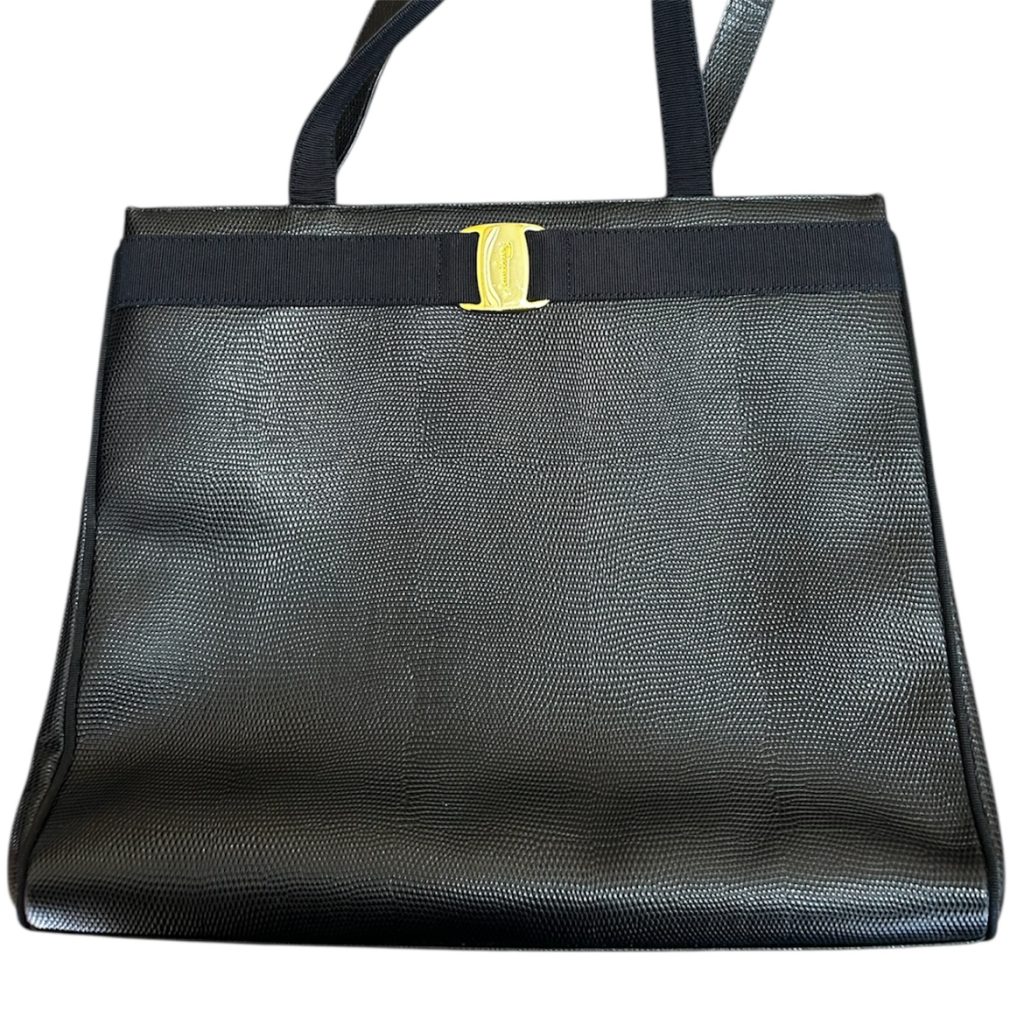 フェラガモ　ハンドバッグ