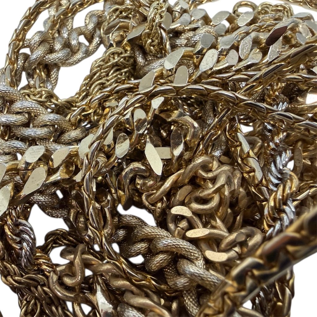 函館市で金ネックレス・ブレスレットをまとめて高価買取｜大量持ち込みも歓迎