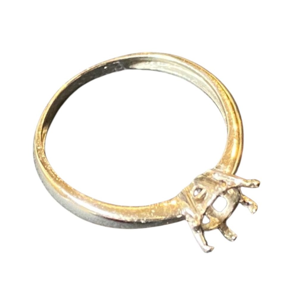 Pt900　プラチナ　石が外れてるリング