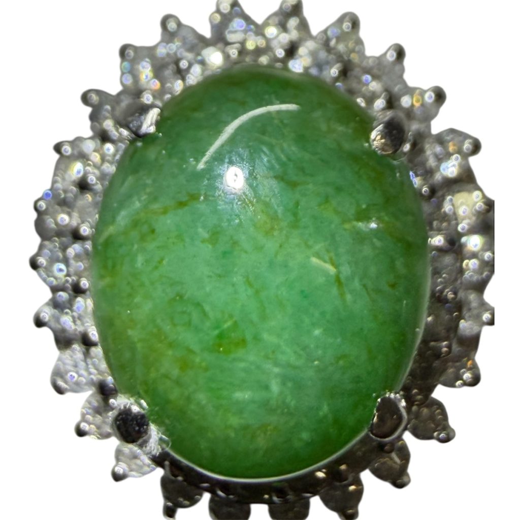 函館市で翡翠買取｜Pt900 翡翠リング メレダイヤ付き