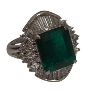 Pt900 プラチナ900 エメラルド付きリング