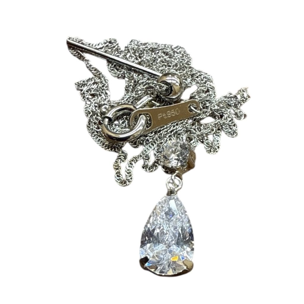 Pt950 ネックレス 石付き