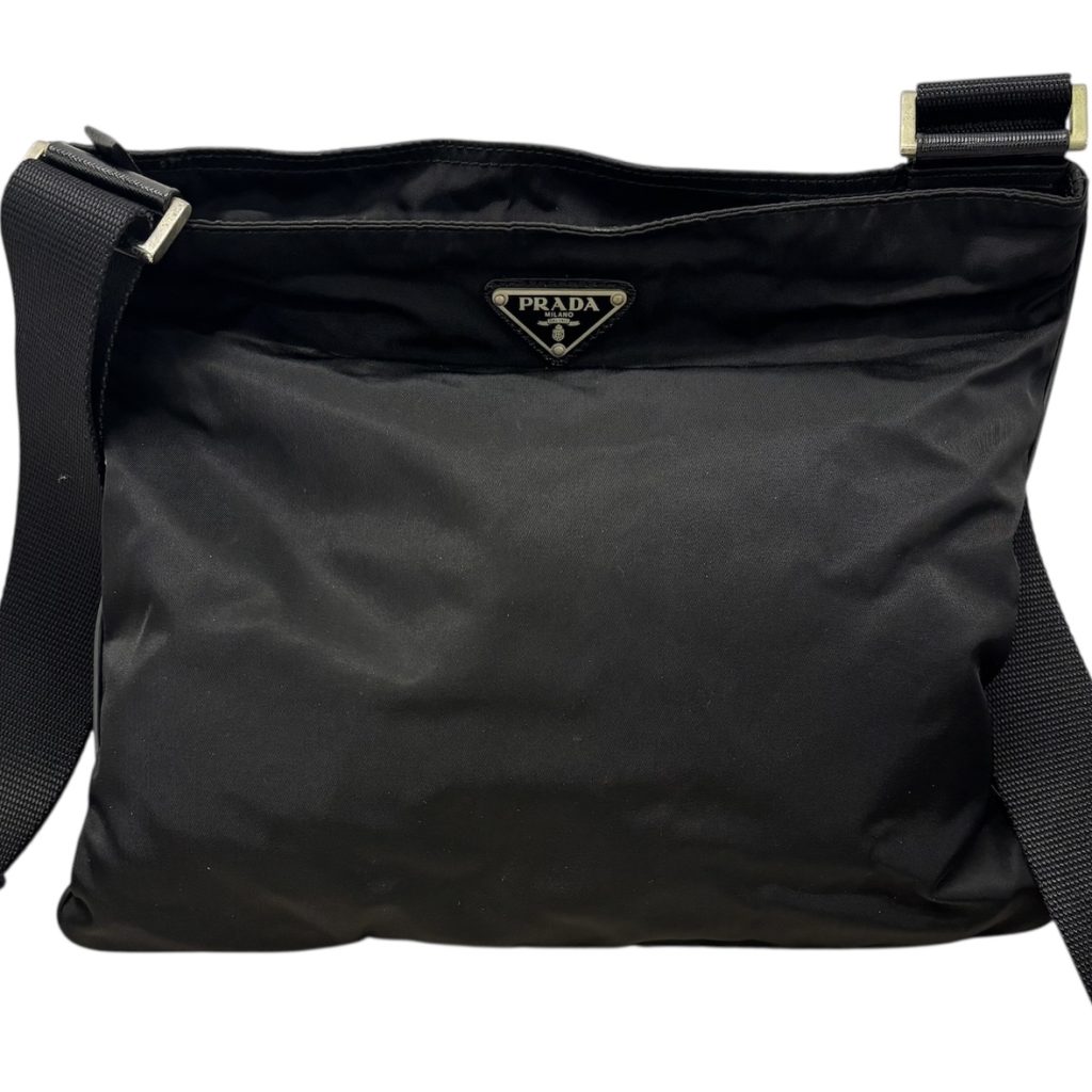 PRADA（プラダ）ナイロン ショルダーバッグ