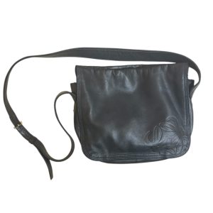 ロエベ　ブラックレザーショルダーバッグ