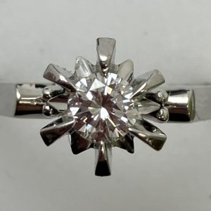 Pt900 ダイヤモンドリング