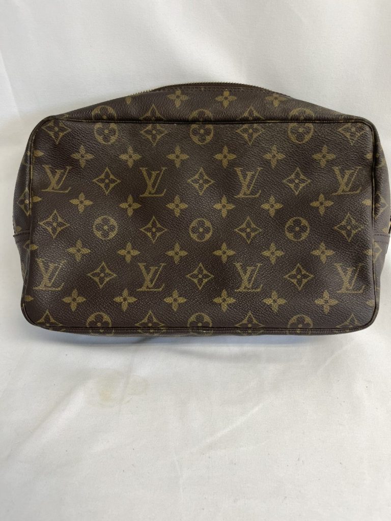 ルイヴィトン ポーチ