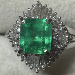 Pt900 エメラルド リング