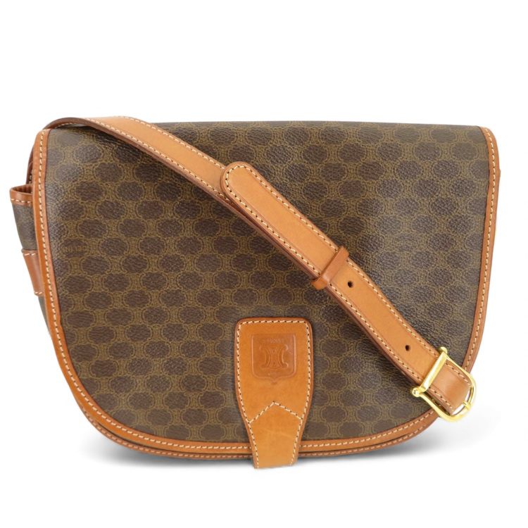 現行 セリーヌ スマホポーチ マカダム ショルダーバッグ　タン　シリアル有 現行 セリーヌ スマホポーチ マカダム ショルダーバッグ タン シリアル有