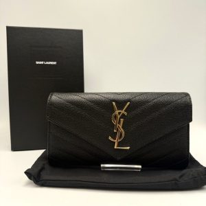 イヴサンローラン フラップウォレット｜伊勢崎市連取元町