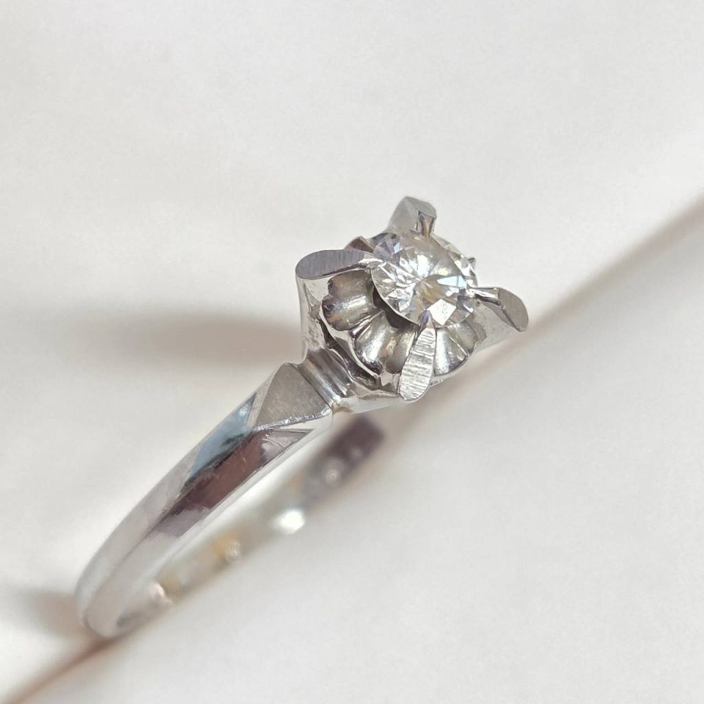 Pt900 ダイヤリング