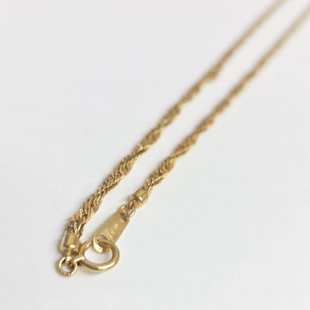 K18（18金）ネックレス