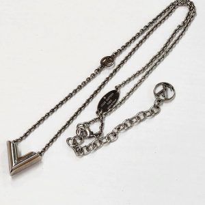 ルイヴィトン (LOUIS VUITTON) エセンシャルV  シルバー ネックレス ブランド | 根室市光洋町