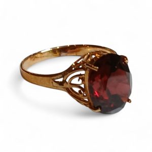 【石つき K18リング】貴金属・アクセサリー・指輪