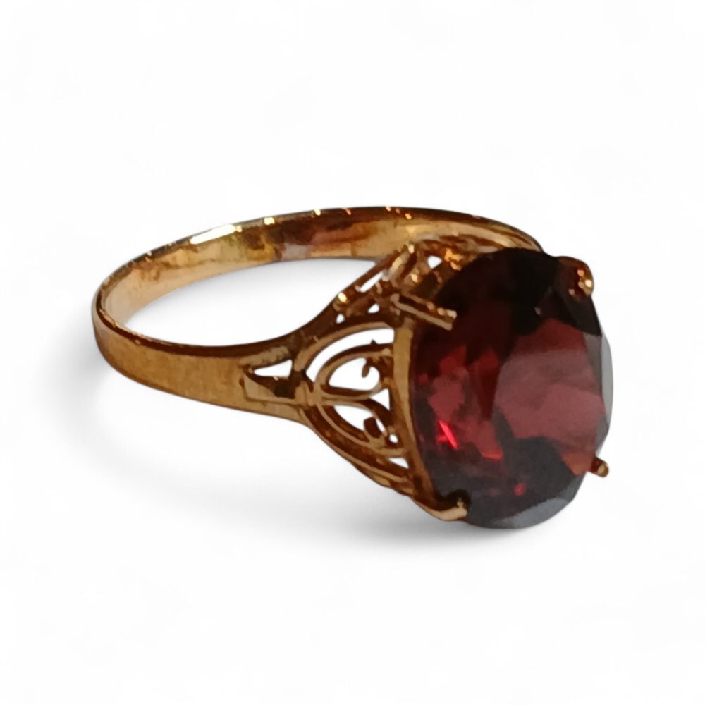 【石つき K18リング】貴金属・アクセサリー・指輪