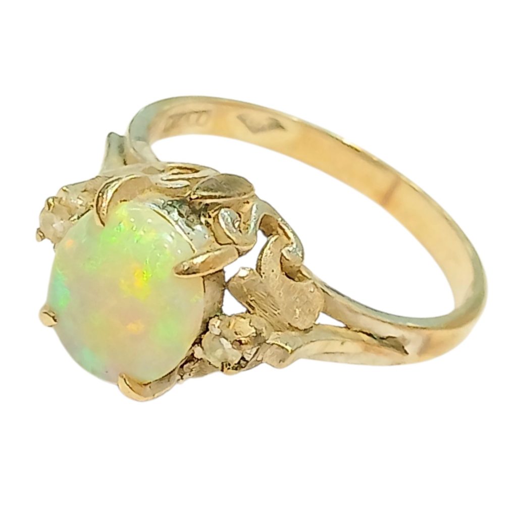 K18(18金)オパール付きリング