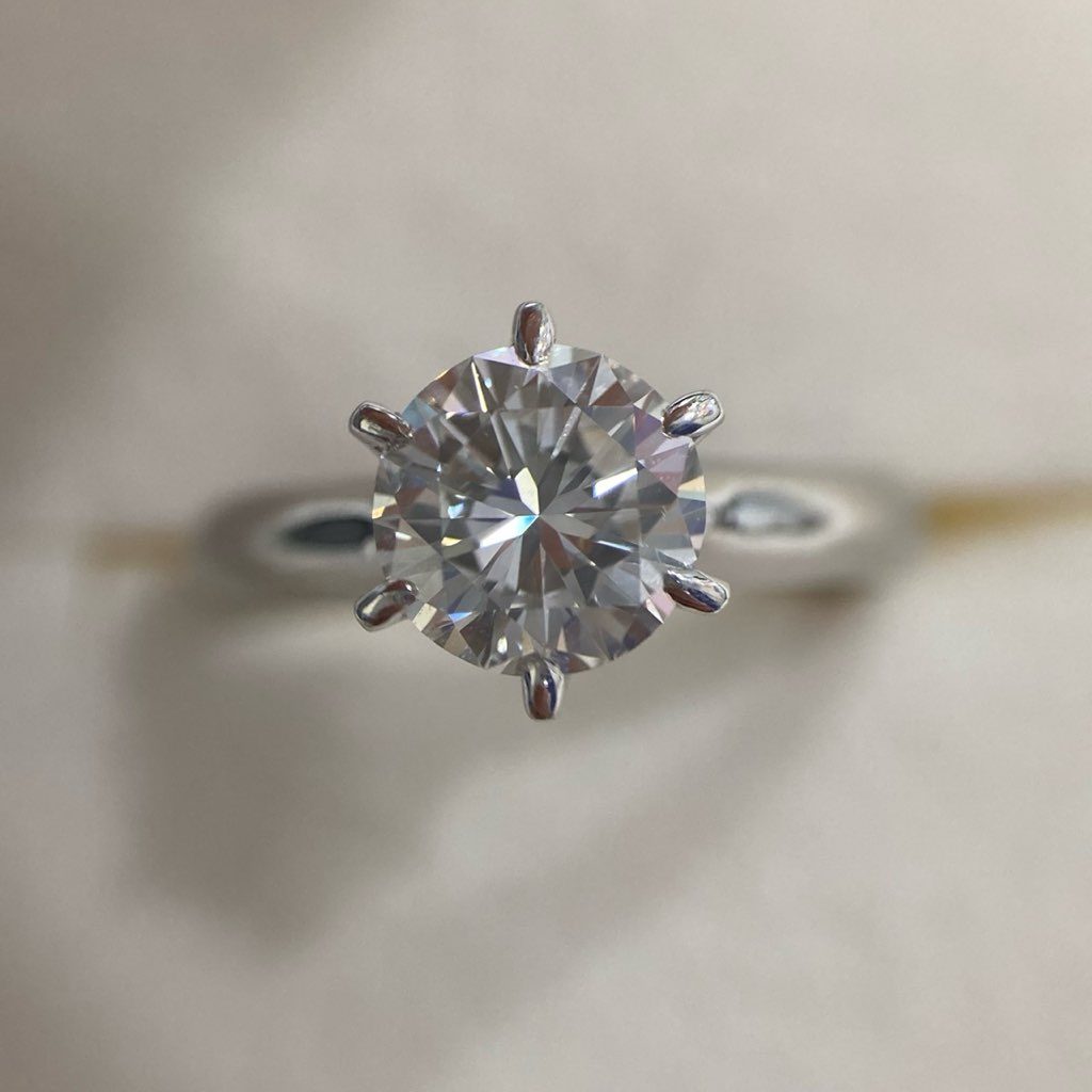 ダイヤ付きプラチナリング