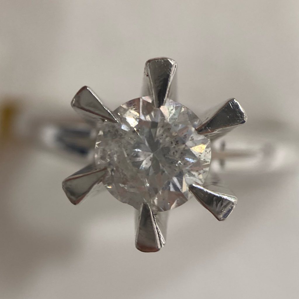 ダイヤ付きプラチナリング