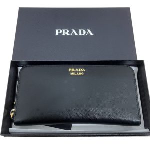 プラダ / サフィアーノ ラウンドファスナー