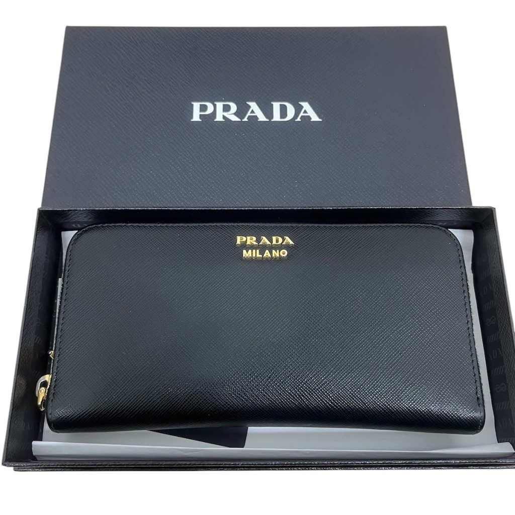 プラダ / サフィアーノ ラウンドファスナー