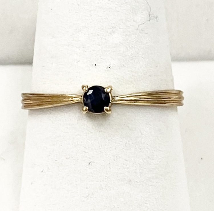 【サファイア リング】K18 18金 750