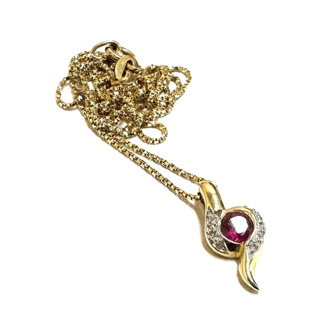 【貴金属】K18（18金/750）ルビー付ネックレス ジュエリー アクセサリー