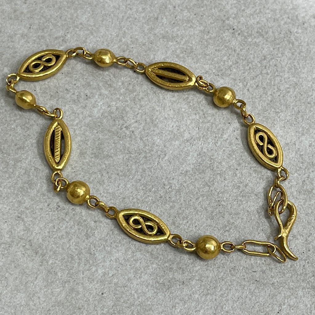 金プラチナの価格高騰中！| k18ブレスレットのお買い取り｜取手市野々井