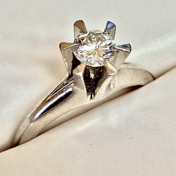 Pt900 ダイヤリング