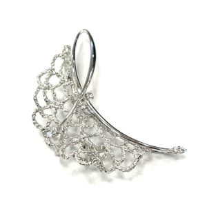 K18WG 18金 750 ブローチ