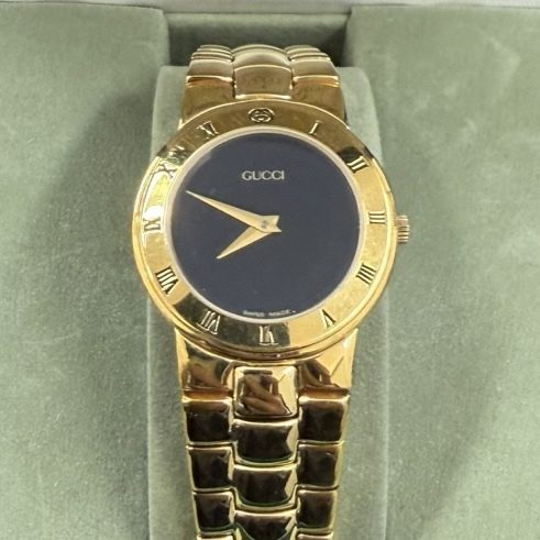 Gucci 3300M ブラック QZ