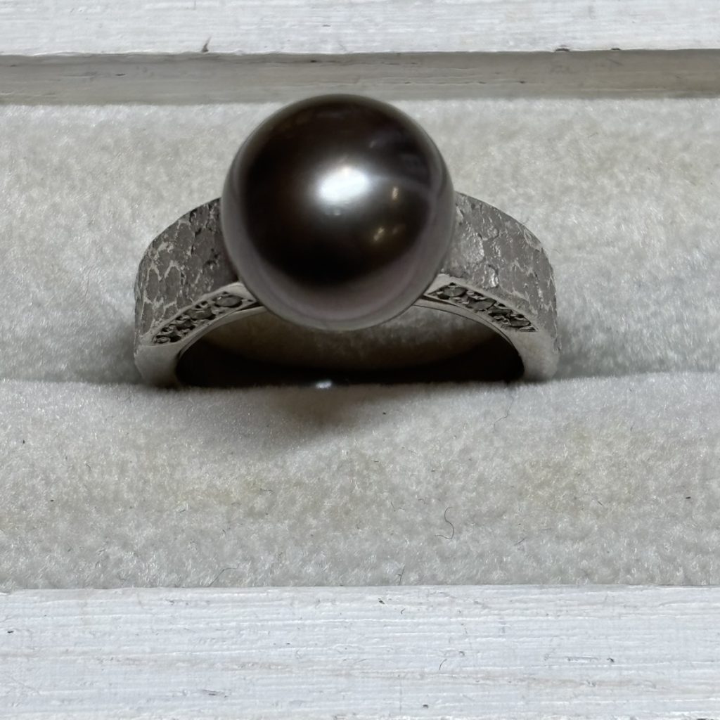 Pt900　ブラックパールリング