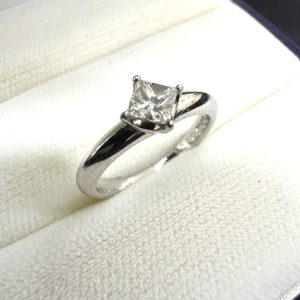 PT900ダイヤモンドリング