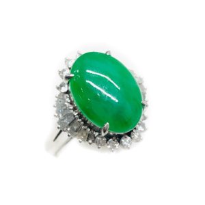Pt900（プラチナ900） 翡翠8.75ct、メレダイヤ0.92ct付きリング