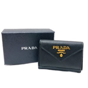 PRADA(プラダ)　サフィアーノ　三つ折り財布