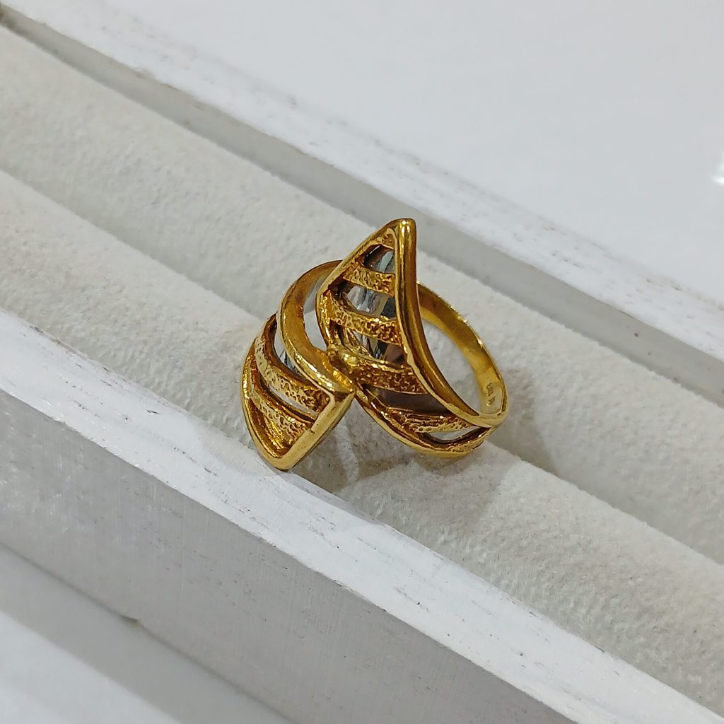 【K18Pt850コンビリング】18金・プラチナ850・貴金属・アクセサリー