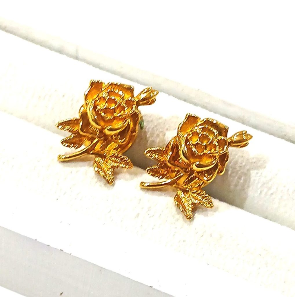 【K18ピン】18金・貴金属・アクセサリー