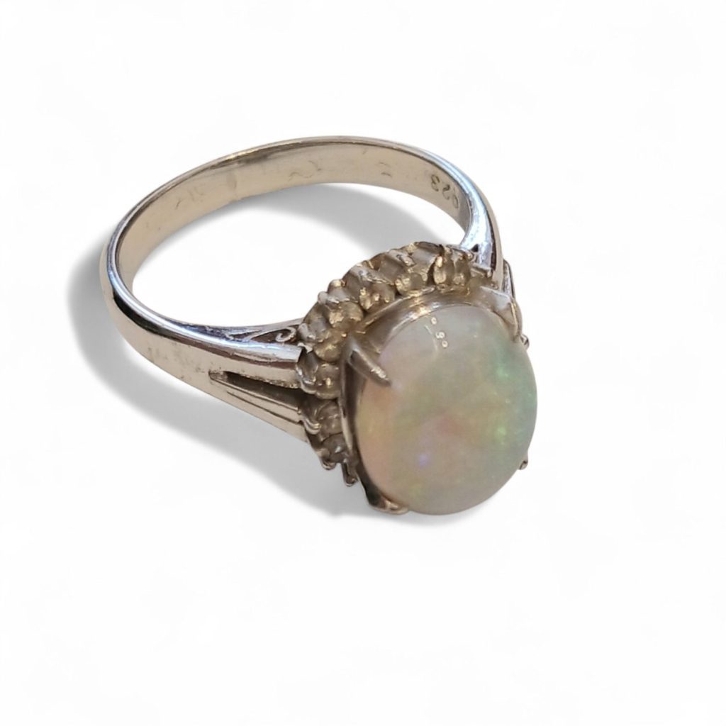 【貴金属】Pt900（プラチナ）オパール付 リング ジュエリー アクセサリー