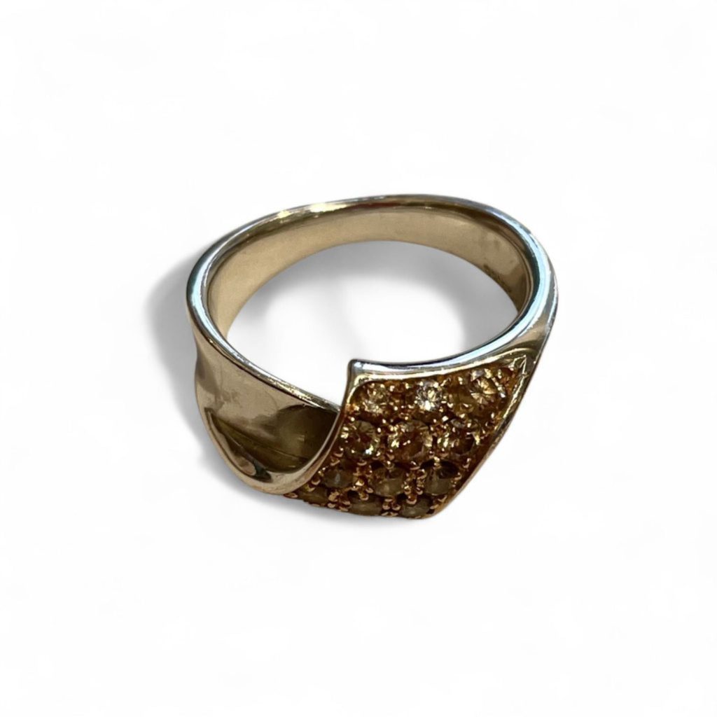 【貴金属】Pt900/K18 (プラチナ 18金 コンビ)　ダイヤモンド付　リング ジュエリー アクセサリーの買取実績