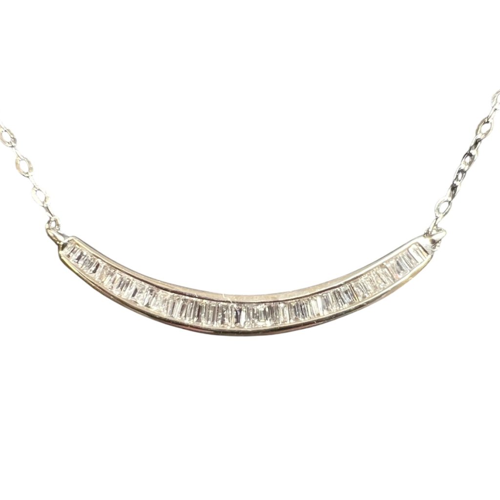 Pt900(プラチナ)　石付　ネックレス