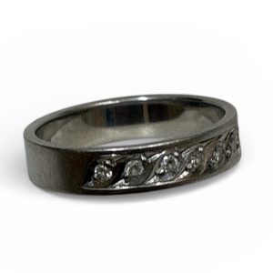 【Pt900 メレダイヤ リング】弘前市