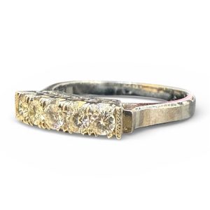 PT900（プラチナ900）ダイヤ付きリング