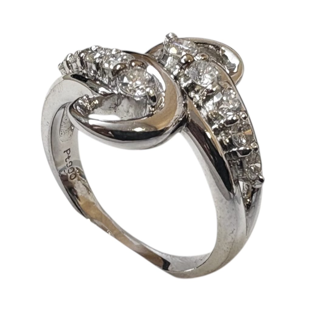 【Pt900 (プラチナ900)】ダイヤモンド リング