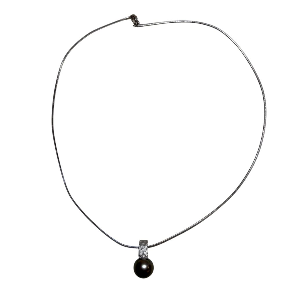 K18WG/Pt900 ブラックパールネックレス