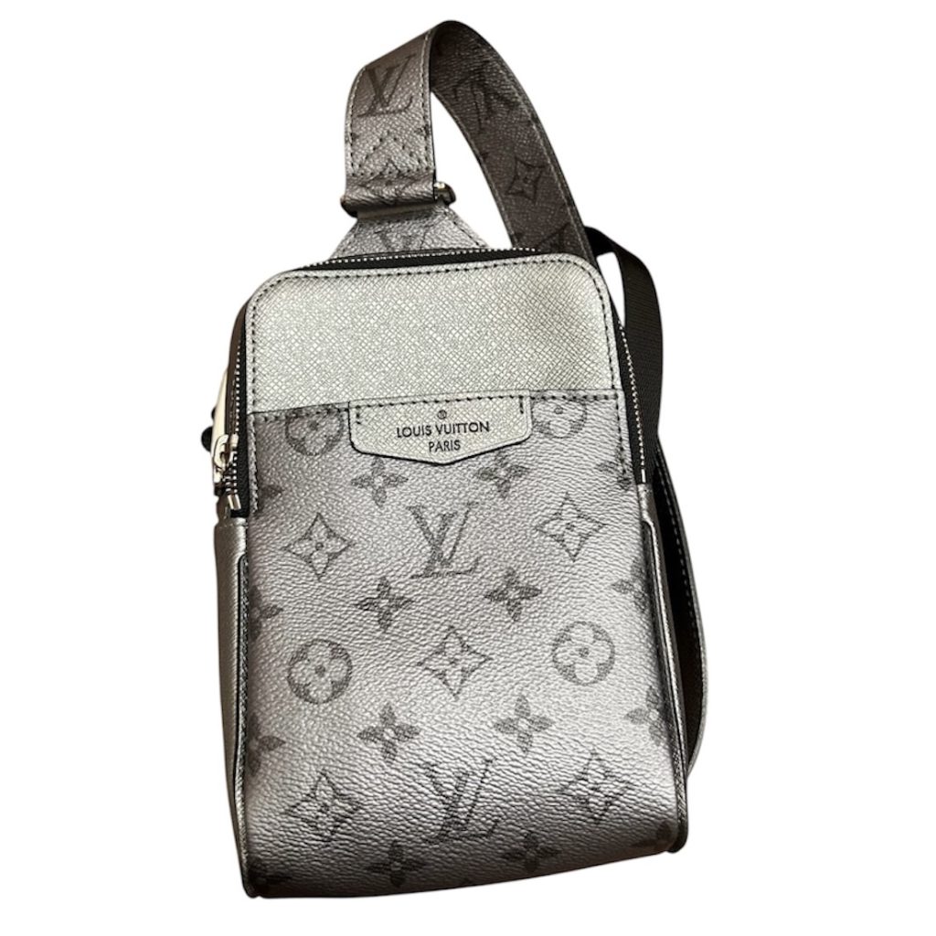 ルイ・ヴィトン タイガラマ エクリプス アウトドアスリングボディバッグ ブラック LOUIS VUITTON（ルイ・ヴィトン） 新品同様 タイガラマ モノグラム