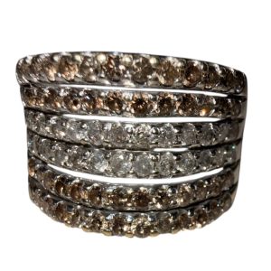 函館市でK18WGダイヤモンドリングMD3ctを高価買取｜メレダイヤ大量リングも評価