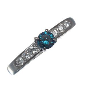 Pt900 リング ブルーダイヤモンド メレダイヤモンド ストレートアーム トリートブルー