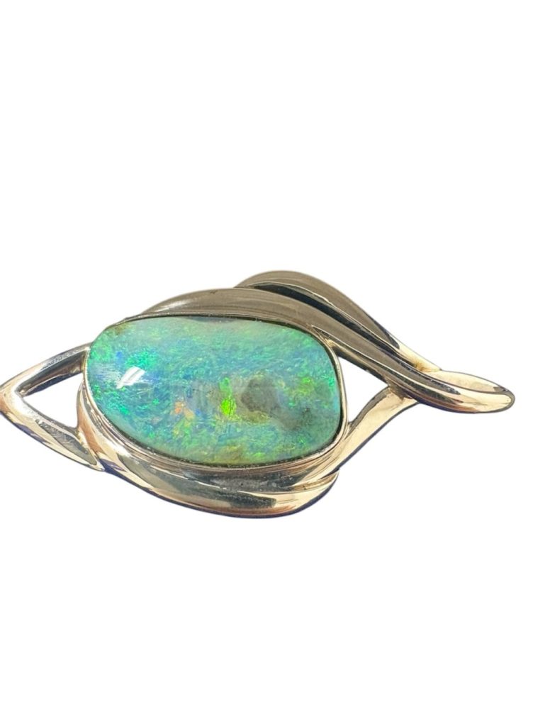 Pt900 オパール付きトップ